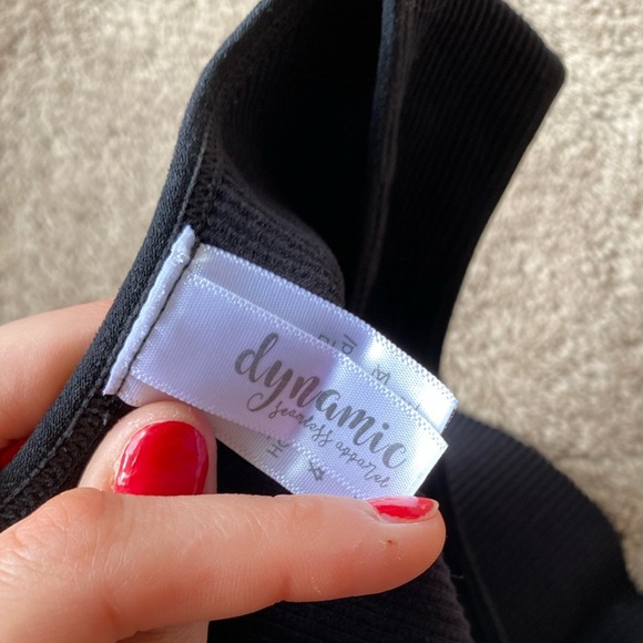 Black Deep V-Neck Ribbed Top - Picture 3 of 4